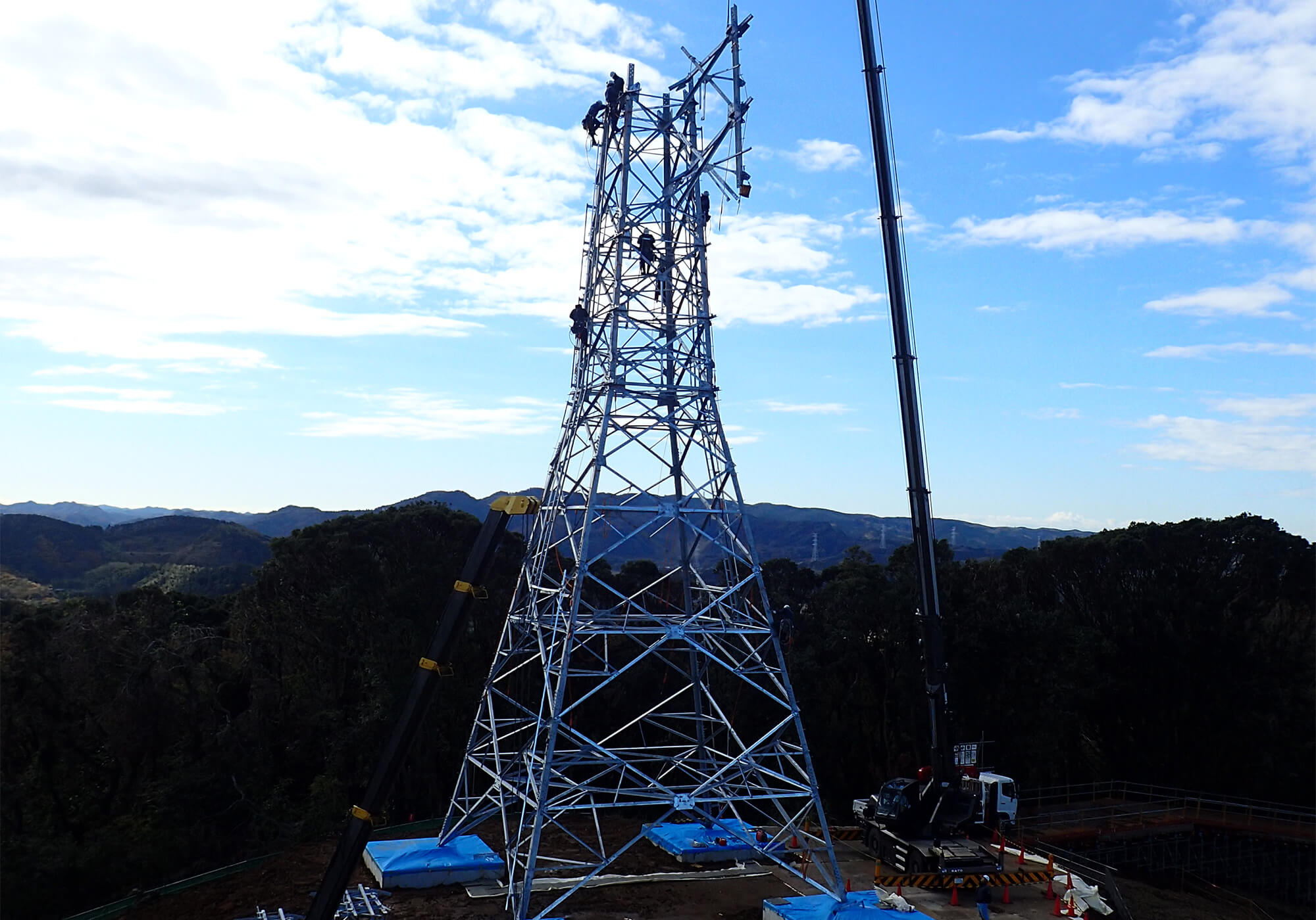 新鉄塔組立作業